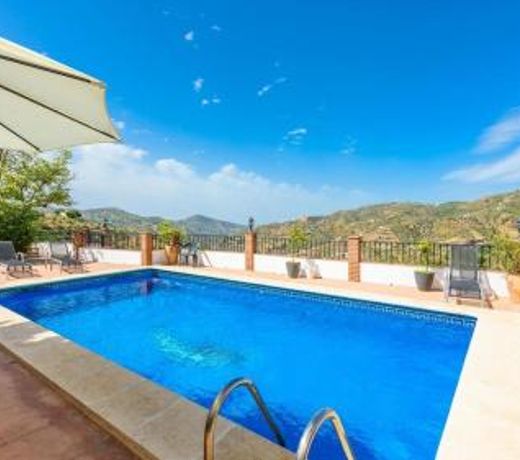 Villa La Posada Canillas de Albaida by Ruralidays