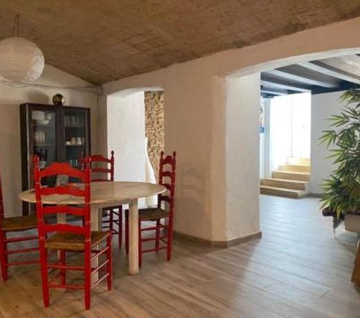 ClarkÂ´s, Town House, 3 BDRM, Central & Chic