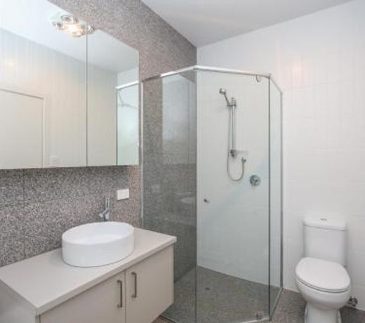 Brand new house 1double size private bedroom 7min to beach