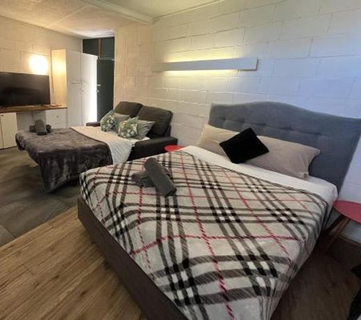 Hillston Motel