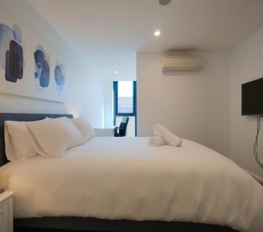 Luxurious 2BR Apt @ Adelaide CBD with Pool-Gym-BBQ