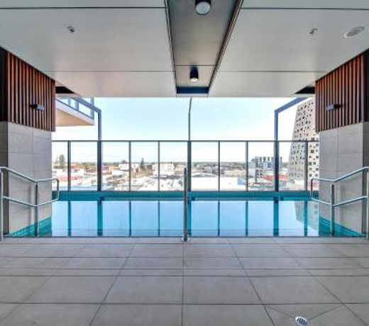 Luxurious 2BR Apt @ Adelaide CBD with Pool-Gym-BBQ