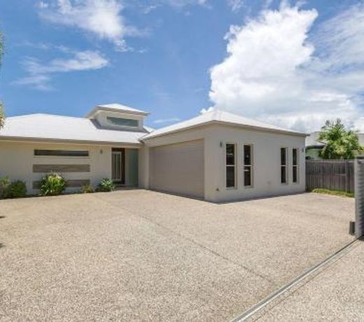 Harbour Drive Luxury in Bluewater Estate