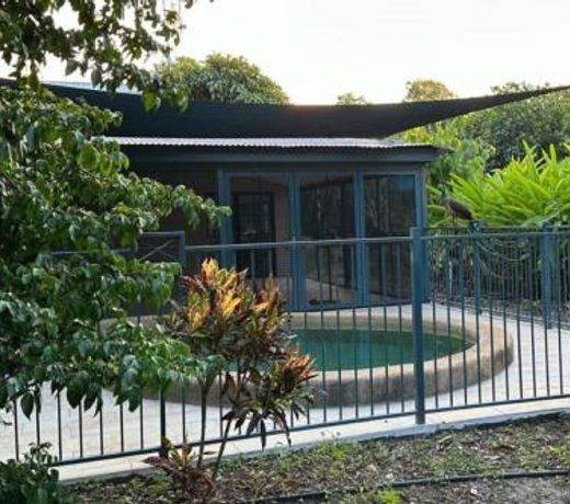 Howard Springs Tropical Getaway