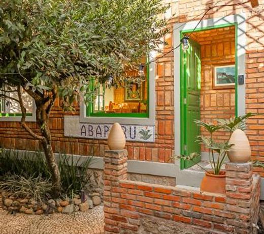 Abaporu Art Hostel