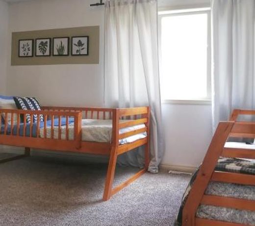 Bright 3 bed 3 bath House in Radium Hot Springs