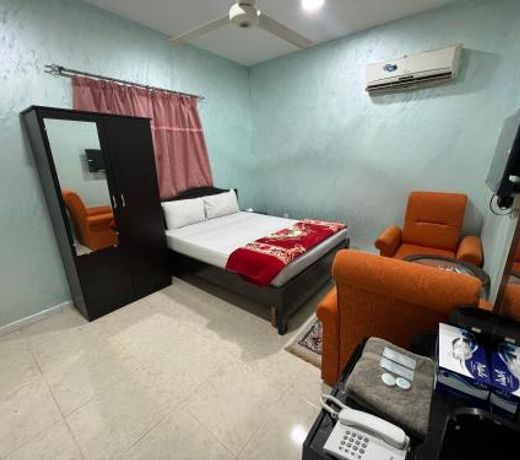 AL FANAR REST HOUSE LLC