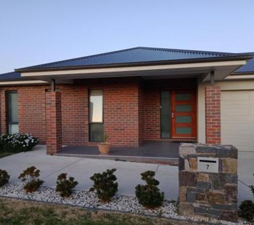 Brand new self-contained one bedroom unit