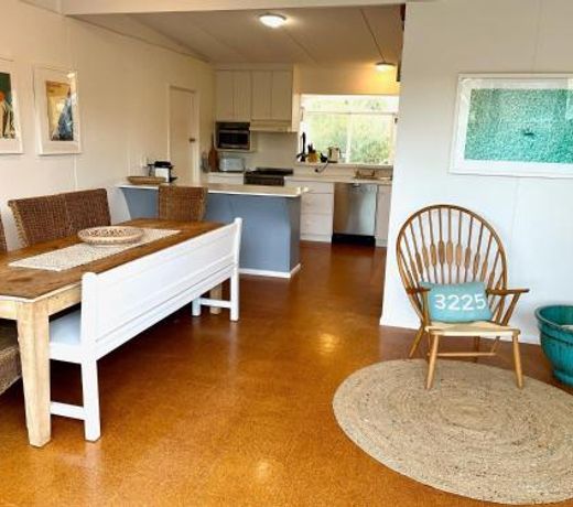 The Deckhouse at Lonnie