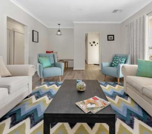 Mid Century 4 Bedroom Getaway in Barossa Vineyard