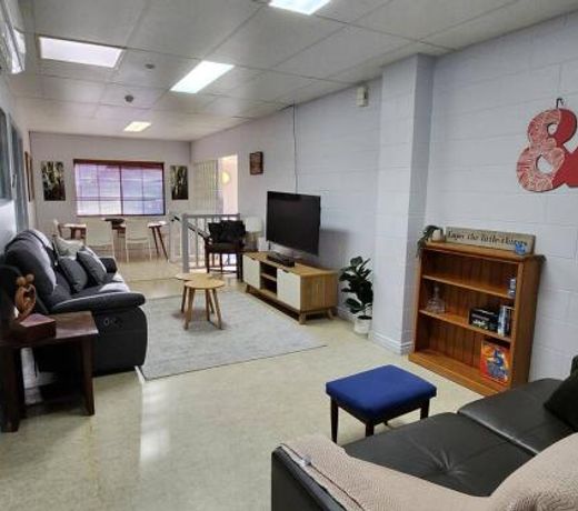 Central Comfy Holiday Unit