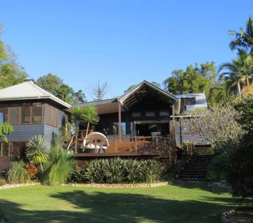 BELLINGEN CONVERTED CHURCH on the river (Pet Friendly)