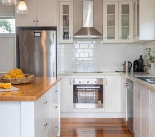 Derwent River Cottage - Tranquil Waterfront Living