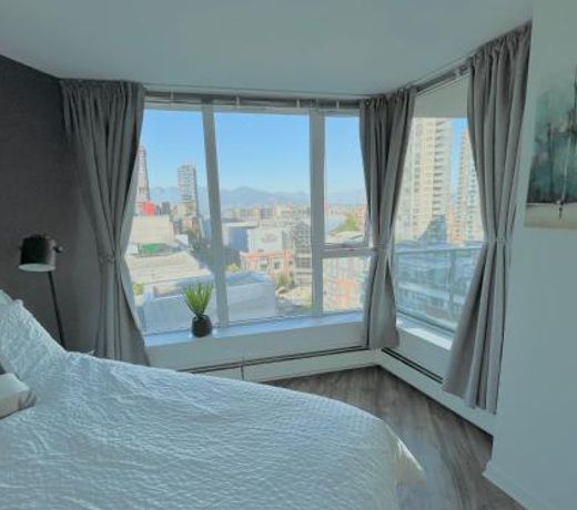 Downtown 4bd 2ba View Skytrain 2 Free Parking