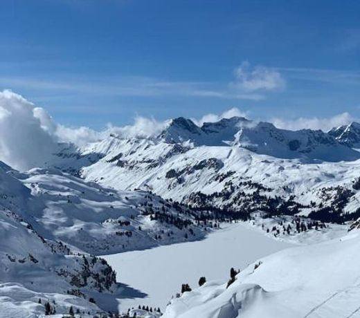Sunny Design Chalet in Engelberg with spectacular view on Mount Titlis