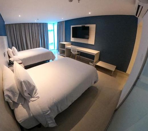 HOTEL MANZUR