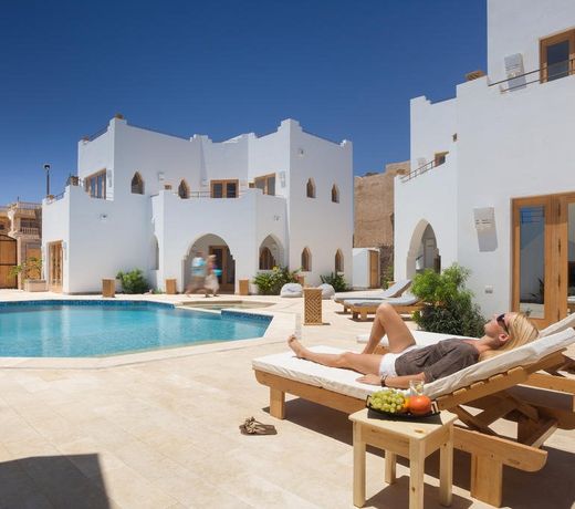 Red C Villas