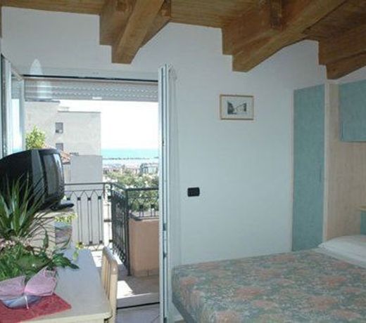 Hotel Desiree
