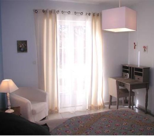 LA MAISON DES AUGUSTES