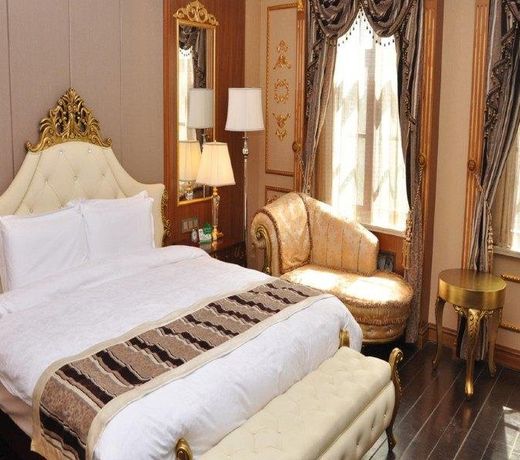 Dalian Railway 1896 Garden Hotel