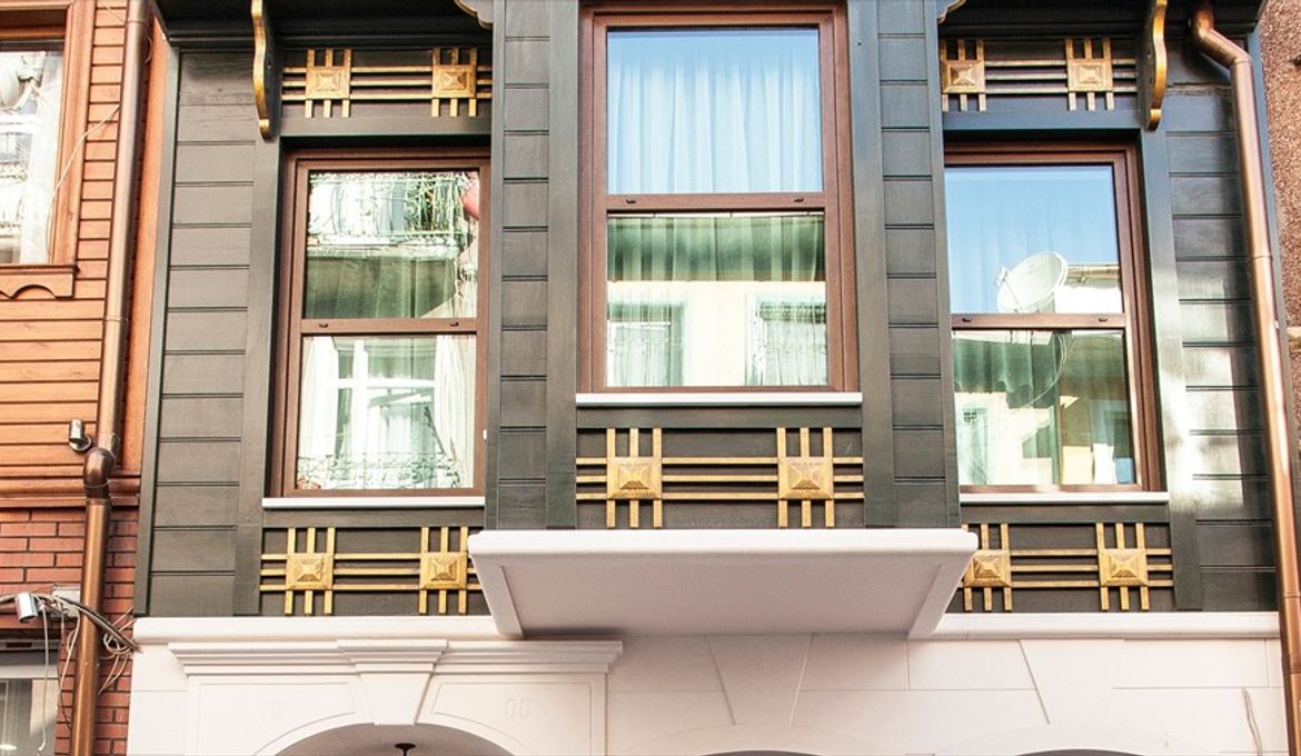 Villa Pera Suite Hotel