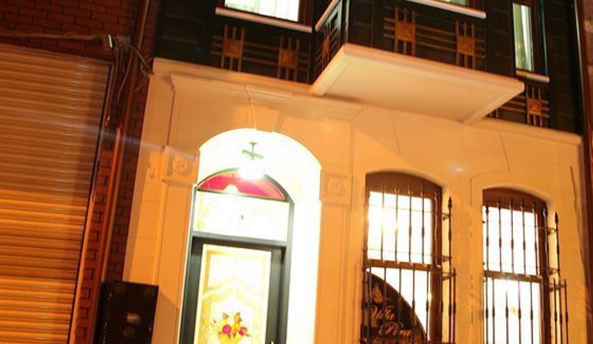 Villa Pera Suite Hotel