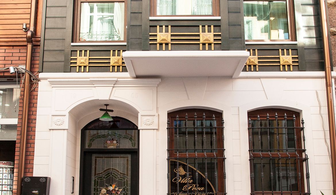 Villa Pera Suite Hotel