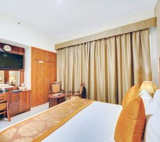 OYO 101 Click Hotel