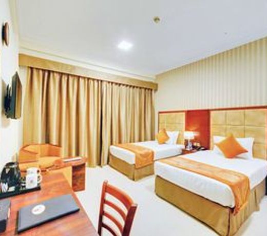 OYO 101 Click Hotel