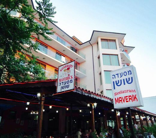 Maverick Hotel