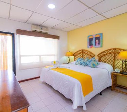 Hotel Santana