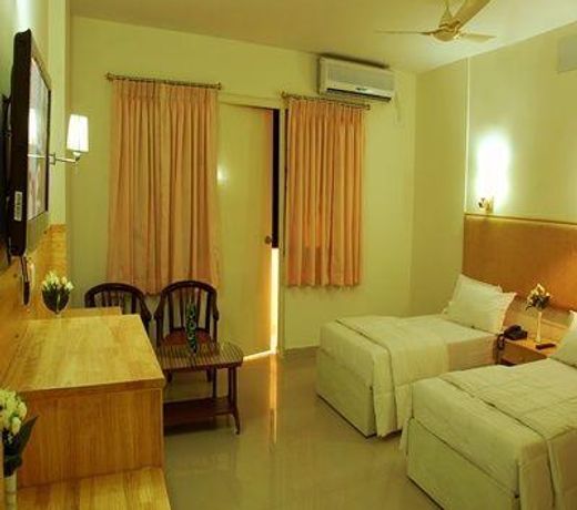 IMPERIAL SUITES