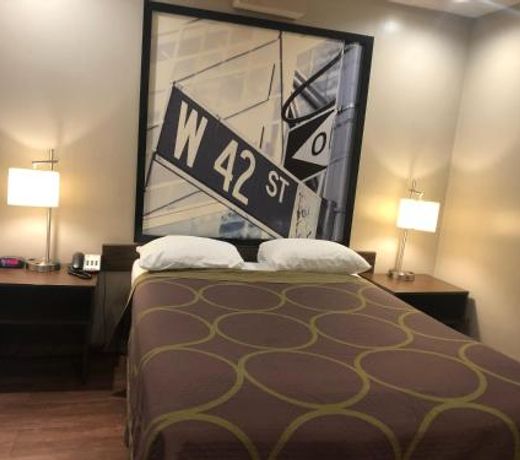 Super 8 by Wyndham Jamaica North Conduit