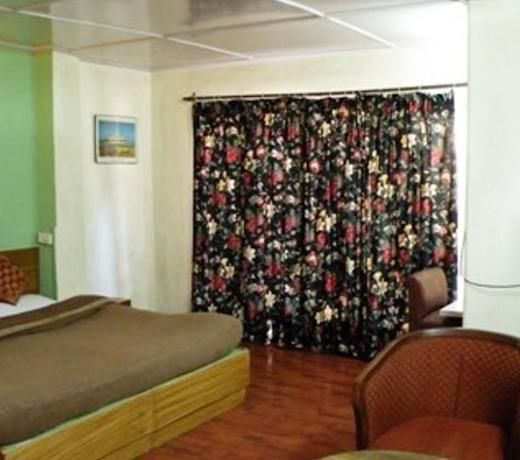 Goroomgo Rahat Regency Shimla