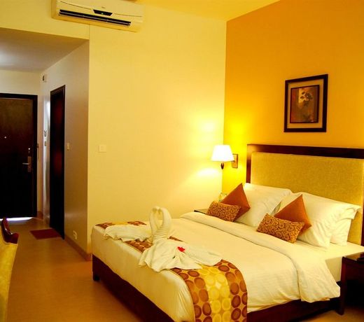 Green Leaf Resort & Spa Ganpatipule