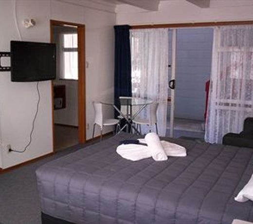 Broadway Motor Inn