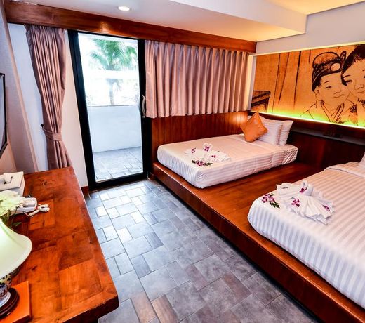 Lap Roi Karon Beachfront