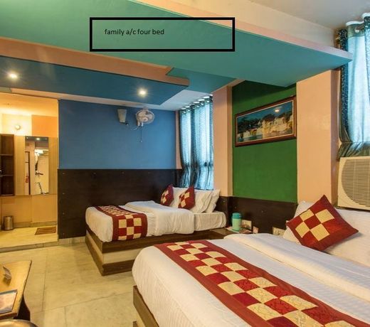 Hotel Abhiraj Palace