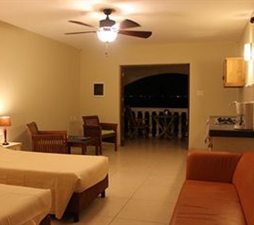 Wanapa Lodge
