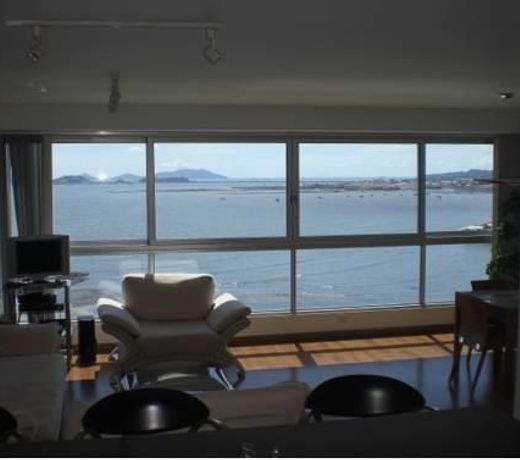 Ocean Front Tower