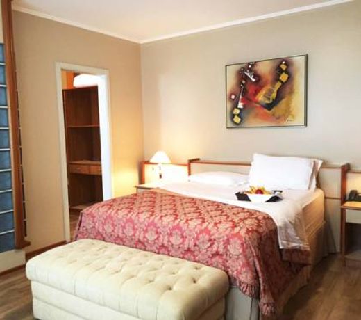Cosmos Hotel