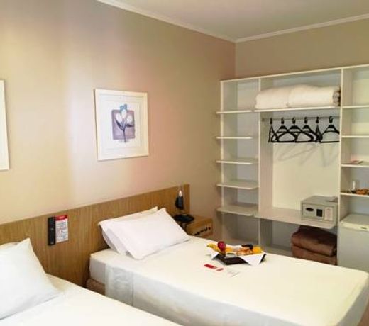 Cosmos Hotel