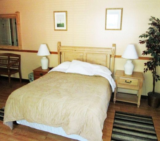 Strawberry Inn