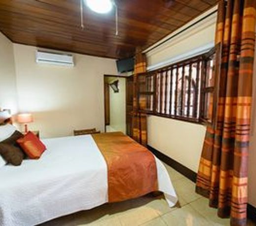 Hotel Flor De Sarta