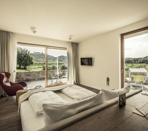 MALAT Weingut und Hotel