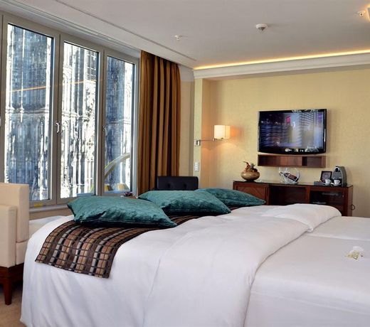 DOM HOTEL COLOGNE - A LE MERIDIEN HOTEL
