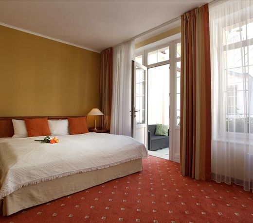 Promenada Romantic Hotel