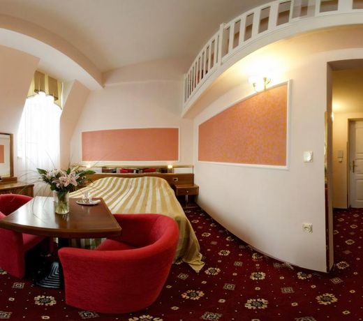 Hotel Sirius