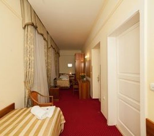 Hotel Sirius