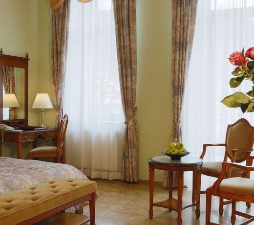 Bristol Kralovska Vila